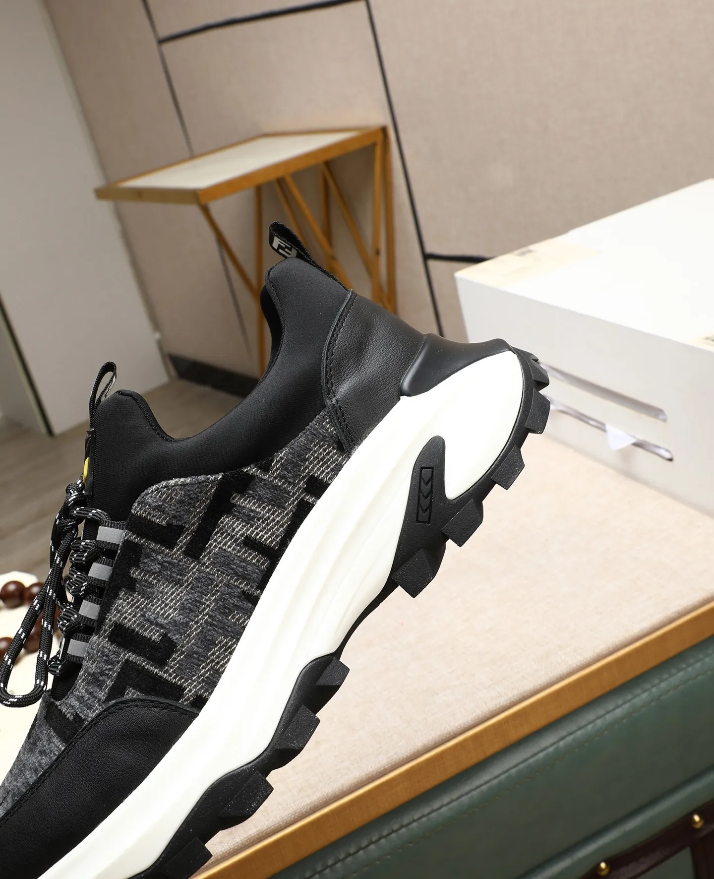 Men's shoes 💰460🕷🕷[FENDI] Fendi fashionable casual men's shoes 🇨🇳Original official website 1:1 model opening, new models are available first 💯Not high-profile but avant-garde, simple About low-key and fashionable, super versatile style 🌿 Made of original cowhide ➕ Pigskin lining 🎋 The version is comfortable on the feet, so rigorous for any small place, and the workmanship is first-class 🍍38-44 Large quantities in stock